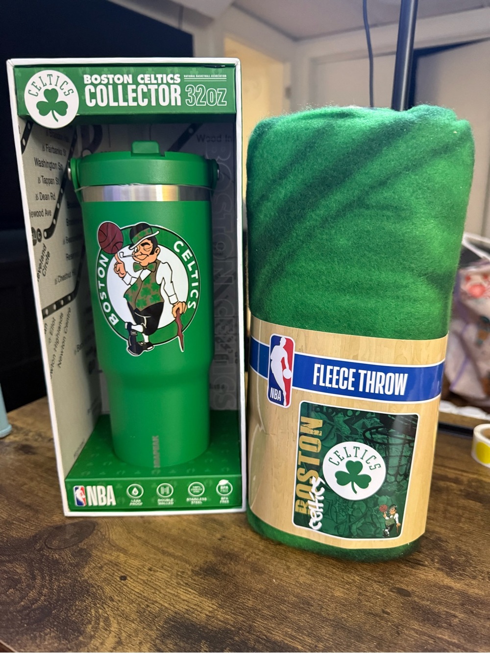 Boston Celtics 32oz Collector Tumbler & Fleece Throw - New